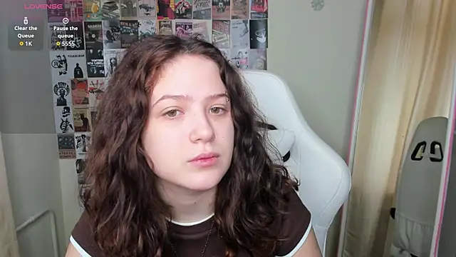 Anora Miller online show from February 11, 8:08 am