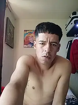 Snapshot of Junior_47 chatting on July 18, 4:33 pm Junior 47 online show from July 18, 4:33 pm