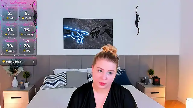 EmiliaStanley online show from February 6, 5:45 am