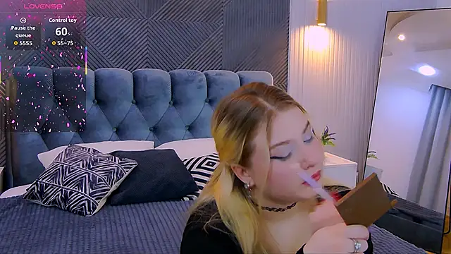 EmiliaStanley online show from February 9, 5:44 am