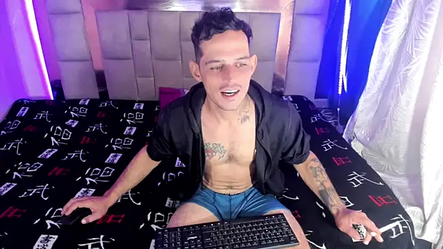 Snapshot of Sexybigjefffx chatting on November 28, 5:04 pm Sexybigjefffx online show from November 28, 5:04 pm