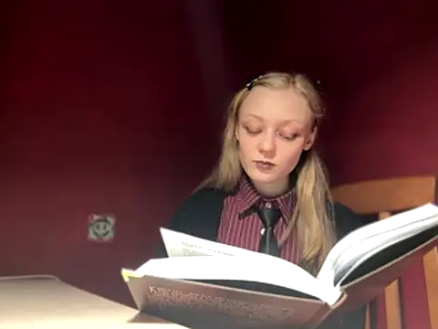 moonlight fiend online show from December 19, 9:22 pm