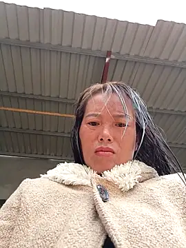 Snapshot of Lyly_sexyy chatting on December 4, 3:05 am Lyly sexyy online show from December 4, 3:05 am