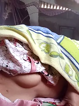 Snapshot of Lyly_sexyy chatting on December 14, 5:24 am Lyly sexyy online show from December 14, 5:24 am