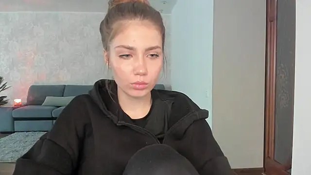 Snapshot of Aurora_Glow21 chatting on April 7, 12:27 pm Aurora Glow21 online show from April 7, 12:27 pm