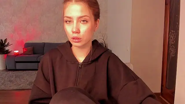 Snapshot of Aurora_Glow21 chatting on April 10, 4:39 am Aurora Glow21 online show from April 10, 4:39 am