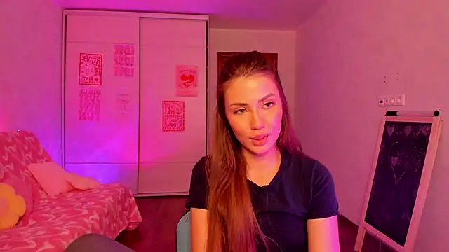 Snapshot of Aurora_Glow21 chatting on May 20, 12:11 pm Aurora Glow21 online show from May 20, 12:11 pm