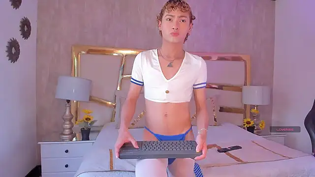 JacobRusso online show from June 19, 2:21 pm