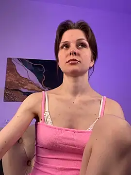 Shy Vivi online show from March 18, 3:15 pm