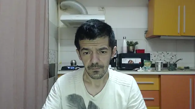 Snapshot of Dale_E chatting on December 15, 5:12 am Dale E online show from December 15, 5:12 am