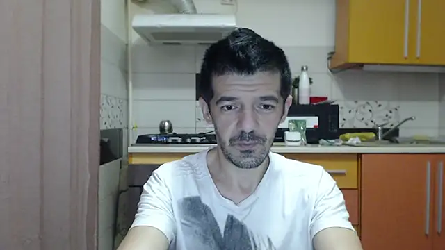 Snapshot of Dale_E chatting on December 16, 5:23 am Dale E online show from December 16, 5:23 am