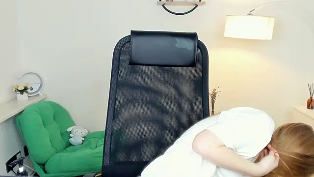 Snapshot of LavetaShiroma chatting on November 23, 9:36 pm LavetaShiroma online show from November 23, 9:36 pm