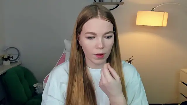 Snapshot of LavetaShiroma chatting on November 27, 8:33 pm LavetaShiroma online show from November 27, 8:33 pm