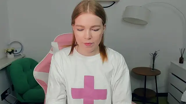 Snapshot of LavetaShiroma chatting on December 5, 8:16 pm LavetaShiroma online show from December 5, 8:16 pm