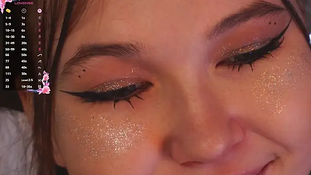 Snapshot of cheeky_cherry_ chatting on November 25, 3:12 pm cheeky cherry online show from November 25, 3:12 pm