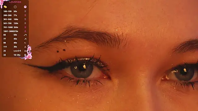 Snapshot of cheeky_cherry_ chatting on December 3, 3:10 pm cheeky cherry online show from December 3, 3:10 pm