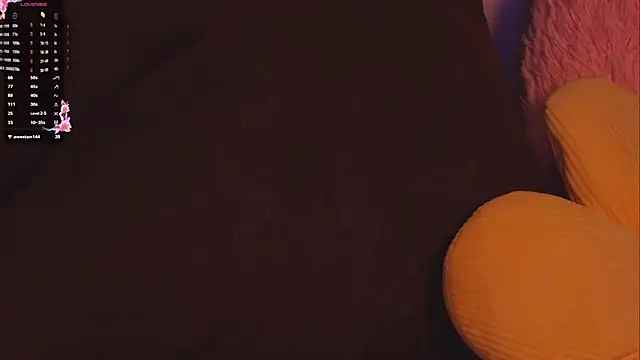 Snapshot of cheeky_cherry_ chatting on December 13, 7:53 pm cheeky cherry online show from December 13, 7:53 pm