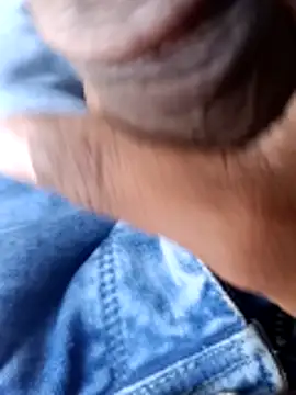 sexiestboii  online show from February 8, 12:30 pm