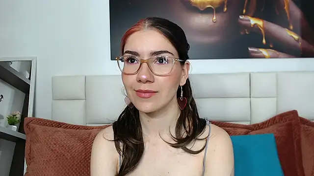 Snapshot of AriLumi chatting on November 24, 7:24 pm AriLumi online show from November 24, 7:24 pm