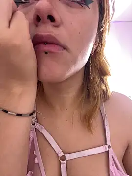 Snapshot of NinaSakura_Eup chatting on November 18, 11:36 am NinaSakura Eup online show from November 18, 11:36 am