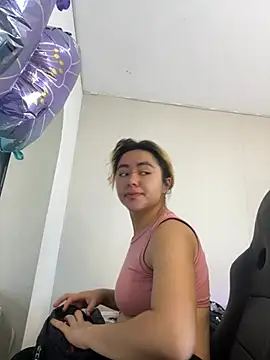 Snapshot of NinaSakura_Eup chatting on February 13, 11:39 am NinaSakura Eup online show from February 13, 11:39 am