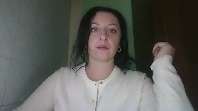 Snapshot of MelinaAx chatting on November 24, 11:43 am MelinaAx online show from November 24, 11:43 am