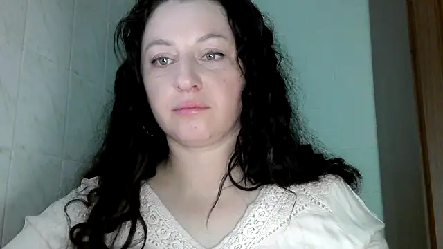 Snapshot of MelinaAx chatting on April 11, 7:40 pm MelinaAx online show from April 11, 7:40 pm