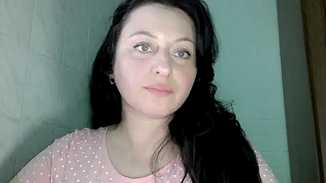 Snapshot of MelinaAx chatting on April 15, 6:48 pm MelinaAx online show from April 15, 6:48 pm