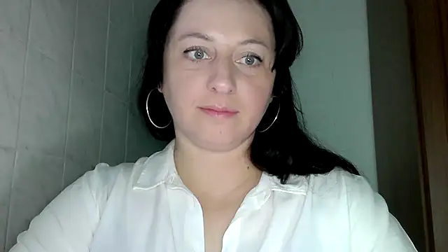 Snapshot of MelinaAx chatting on April 29, 8:40 am MelinaAx online show from April 29, 8:40 am