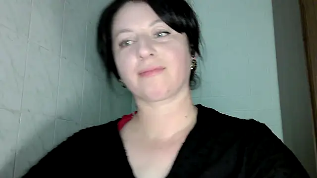 Snapshot of MelinaAx chatting on May 7, 7:19 pm MelinaAx online show from May 7, 7:19 pm