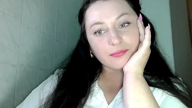 Snapshot of MelinaAx chatting on May 8, 6:57 pm MelinaAx online show from May 8, 6:57 pm
