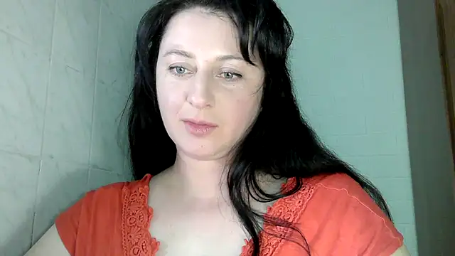 Snapshot of MelinaAx chatting on May 10, 7:41 pm MelinaAx online show from May 10, 7:41 pm