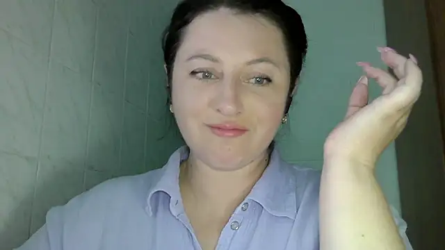 Snapshot of MelinaAx chatting on May 19, 8:59 pm MelinaAx online show from May 19, 8:59 pm