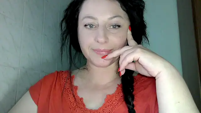 Snapshot of MelinaAx chatting on May 22, 8:14 pm MelinaAx online show from May 22, 8:14 pm