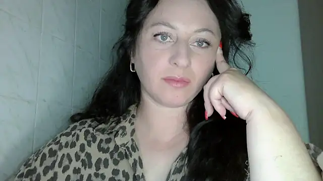 Snapshot of MelinaAx chatting on June 12, 9:19 am MelinaAx online show from June 12, 9:19 am