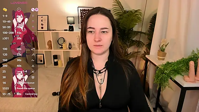 Snapshot of EmmaBloomm chatting on February 12, 10:16 pm EmmaBloomm online show from February 12, 10:16 pm