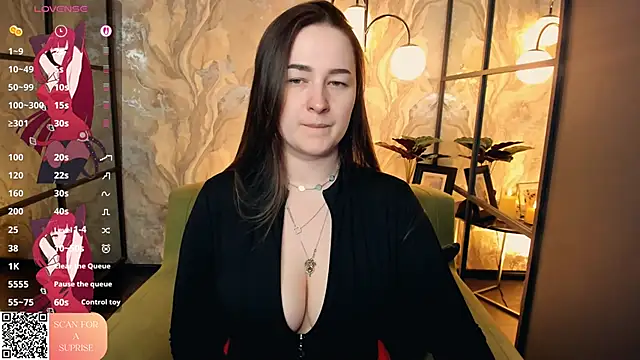 Snapshot of EmmaBloomm chatting on May 3, 11:55 pm EmmaBloomm online show from May 3, 11:55 pm