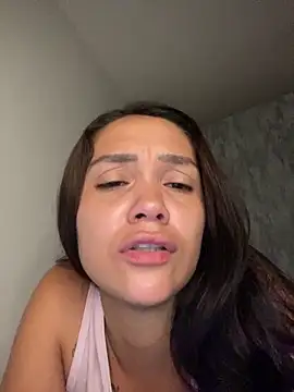 carolsapequinha online show from February 21, 10:27 am