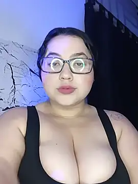 Sweety chloe online show from June 6, 11:09 pm