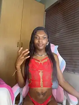 Snapshot of LatoyaPosh chatting on November 29, 2:47 am LatoyaPosh online show from November 29, 2:47 am