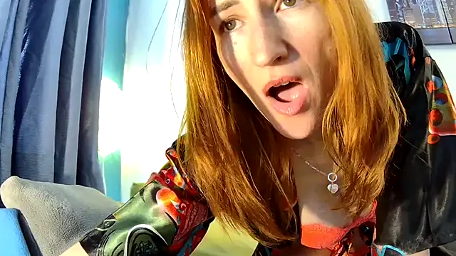 Leila cam18 online show from December 19, 1:40 pm