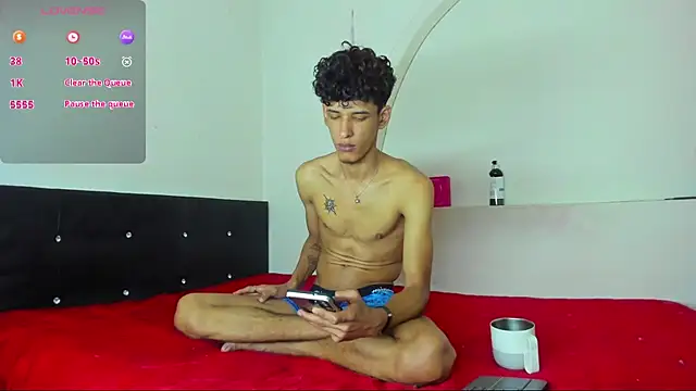 kaiborman00 online show from March 9, 3:21 am