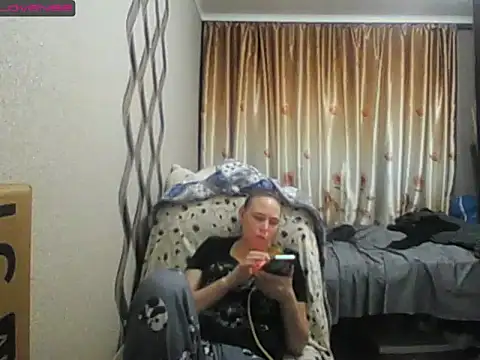 Snapshot of JenniDeep chatting on November 19, 5:57 pm JenniDeep online show from November 19, 5:57 pm