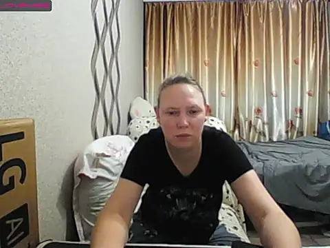 Snapshot of JenniDeep chatting on November 22, 2:21 am JenniDeep online show from November 22, 2:21 am