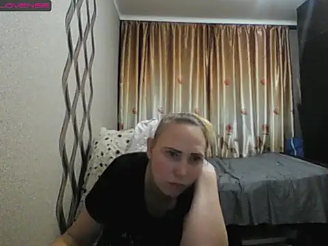 Snapshot of JenniDeep chatting on November 23, 12:49 pm JenniDeep online show from November 23, 12:49 pm