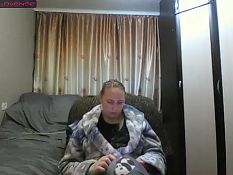 JenniDeep online show from March 10, 7:30 pm