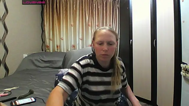 Snapshot of JenniDeep chatting on May 31, 5:53 pm JenniDeep online show from May 31, 5:53 pm