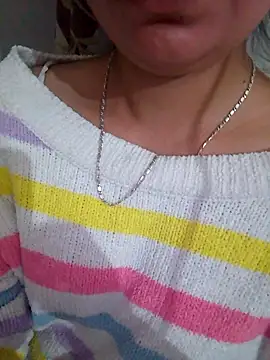 Snapshot of isha_sharma2002 chatting on November 21, 1:43 pm isha sharma2002 online show from November 21, 1:43 pm