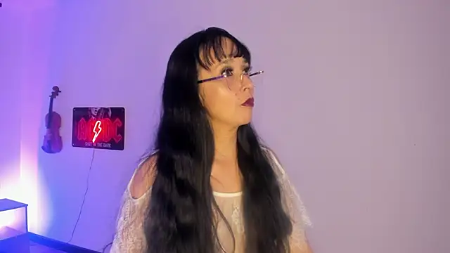 Snapshot of kata_leinn chatting on November 18, 8:35 pm kata leinn online show from November 18, 8:35 pm