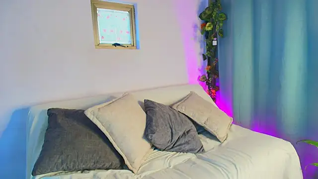 lizzy kane online show from December 3, 8:07 pm